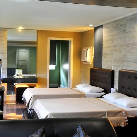 Jardin De Rosal Hotel Pasig City Экстерьер фото