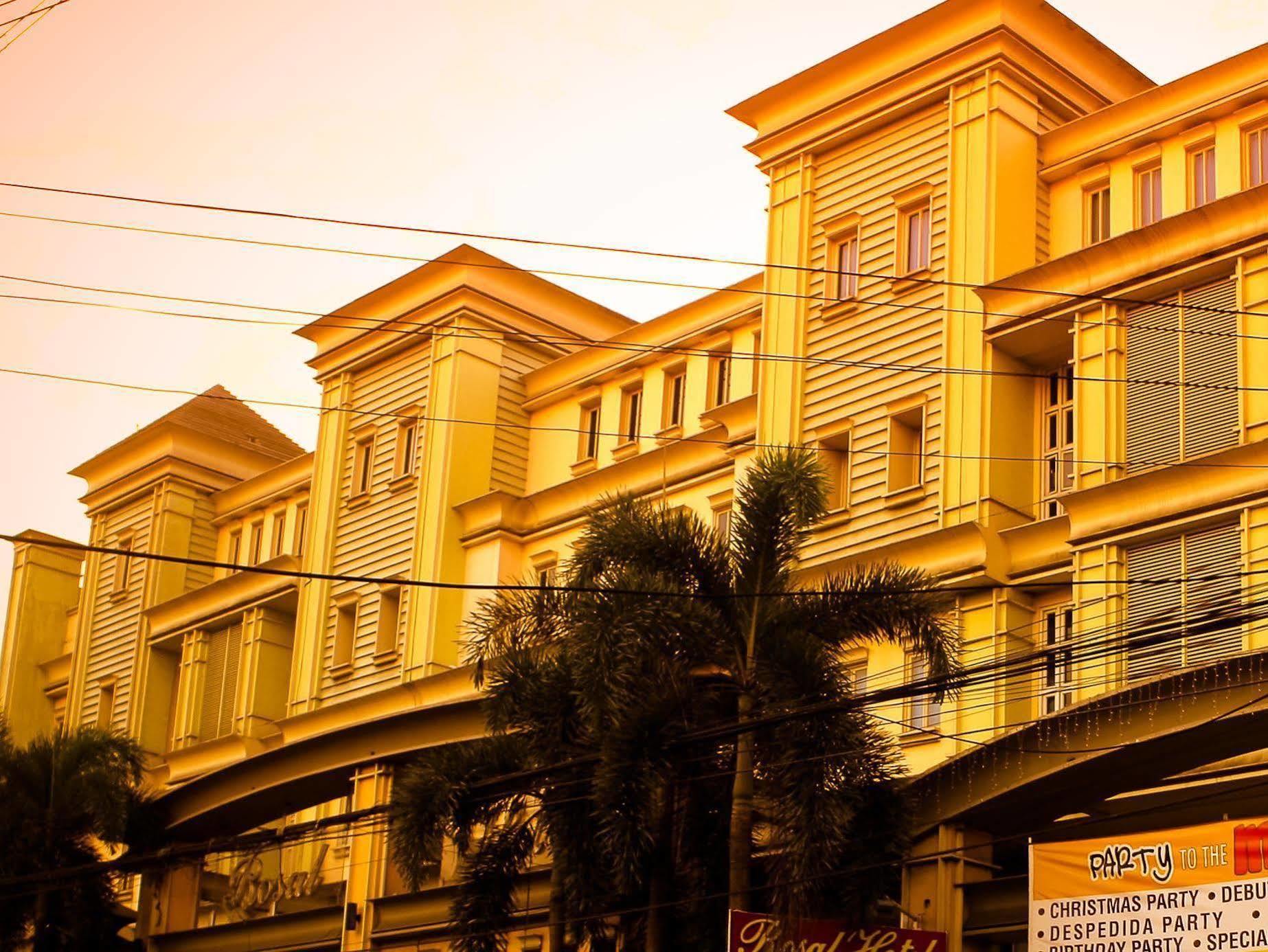 Jardin De Rosal Hotel Pasig City Экстерьер фото